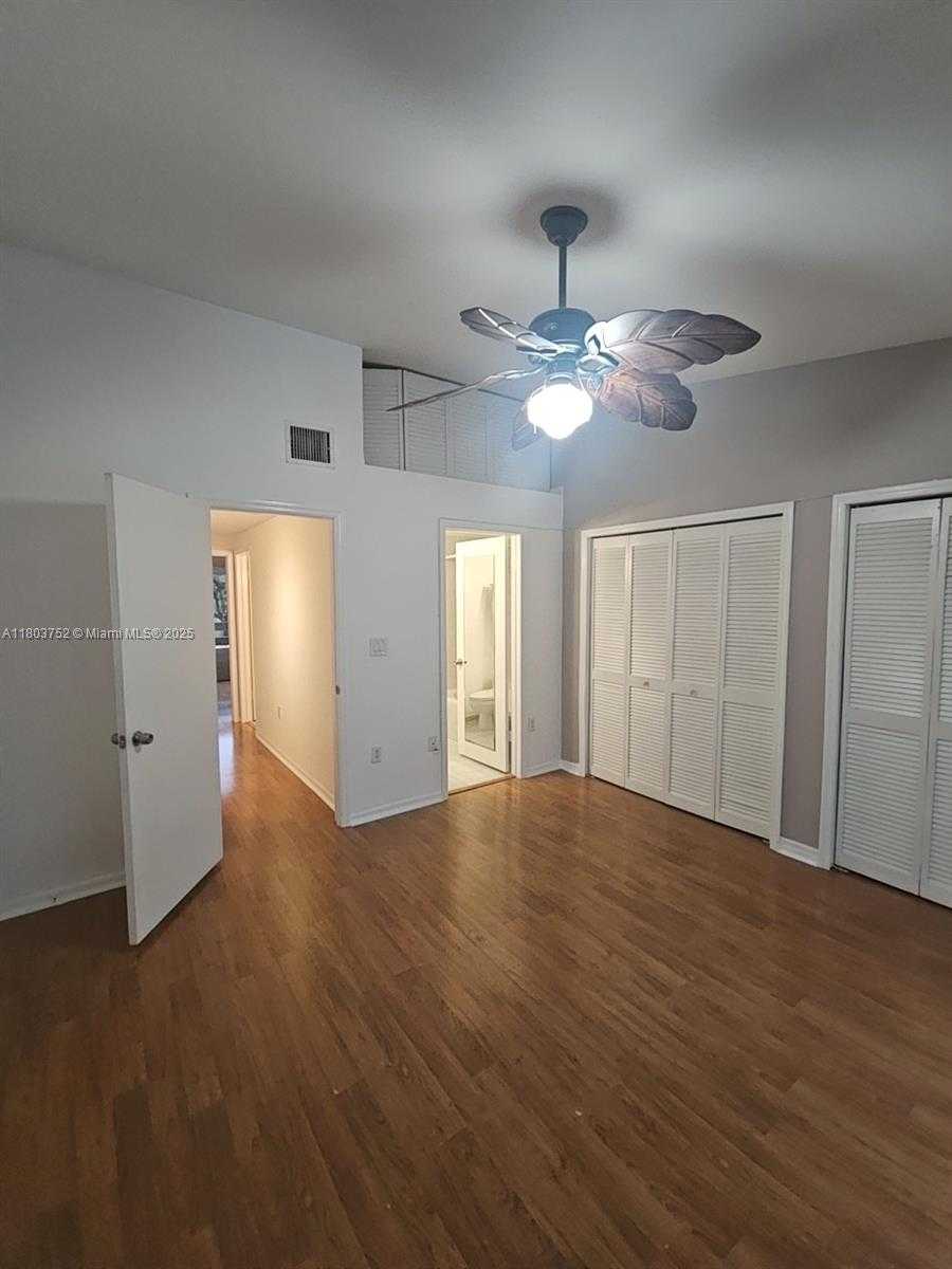 Small Image of 7870 SOUTH WEST 102ND LN, Miami Number 23