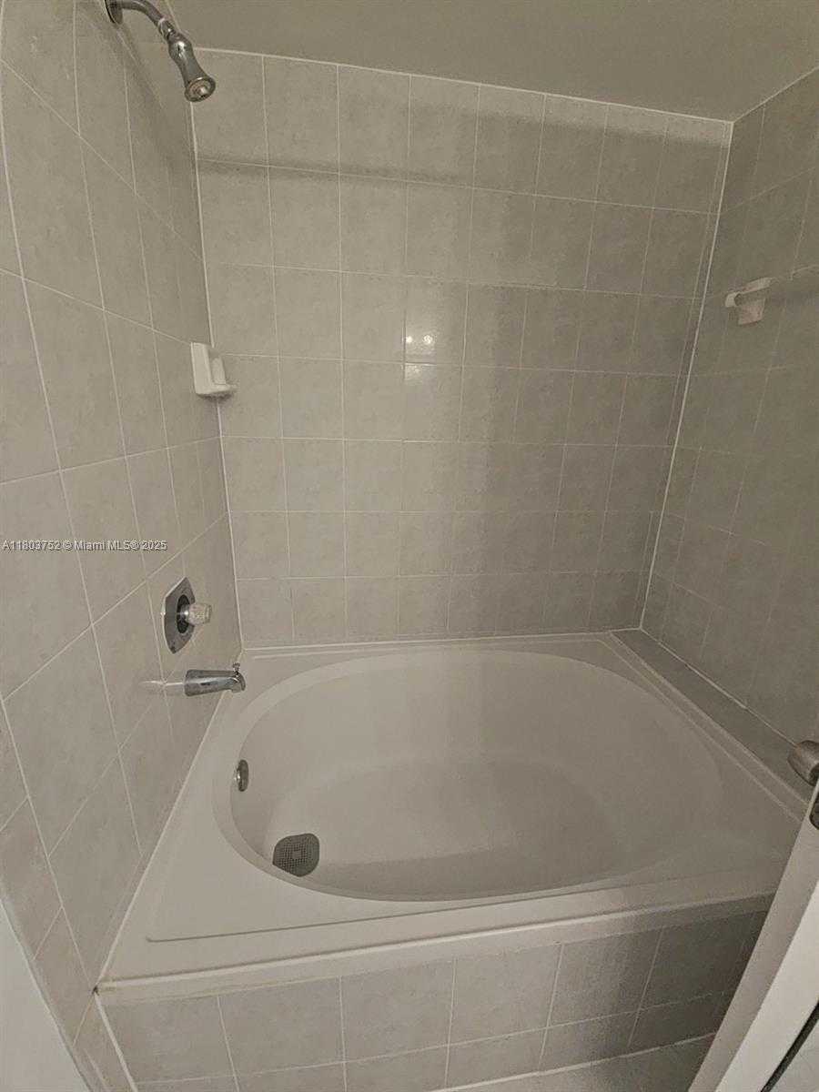 Small Image of 7870 SOUTH WEST 102ND LN, Miami Number 28
