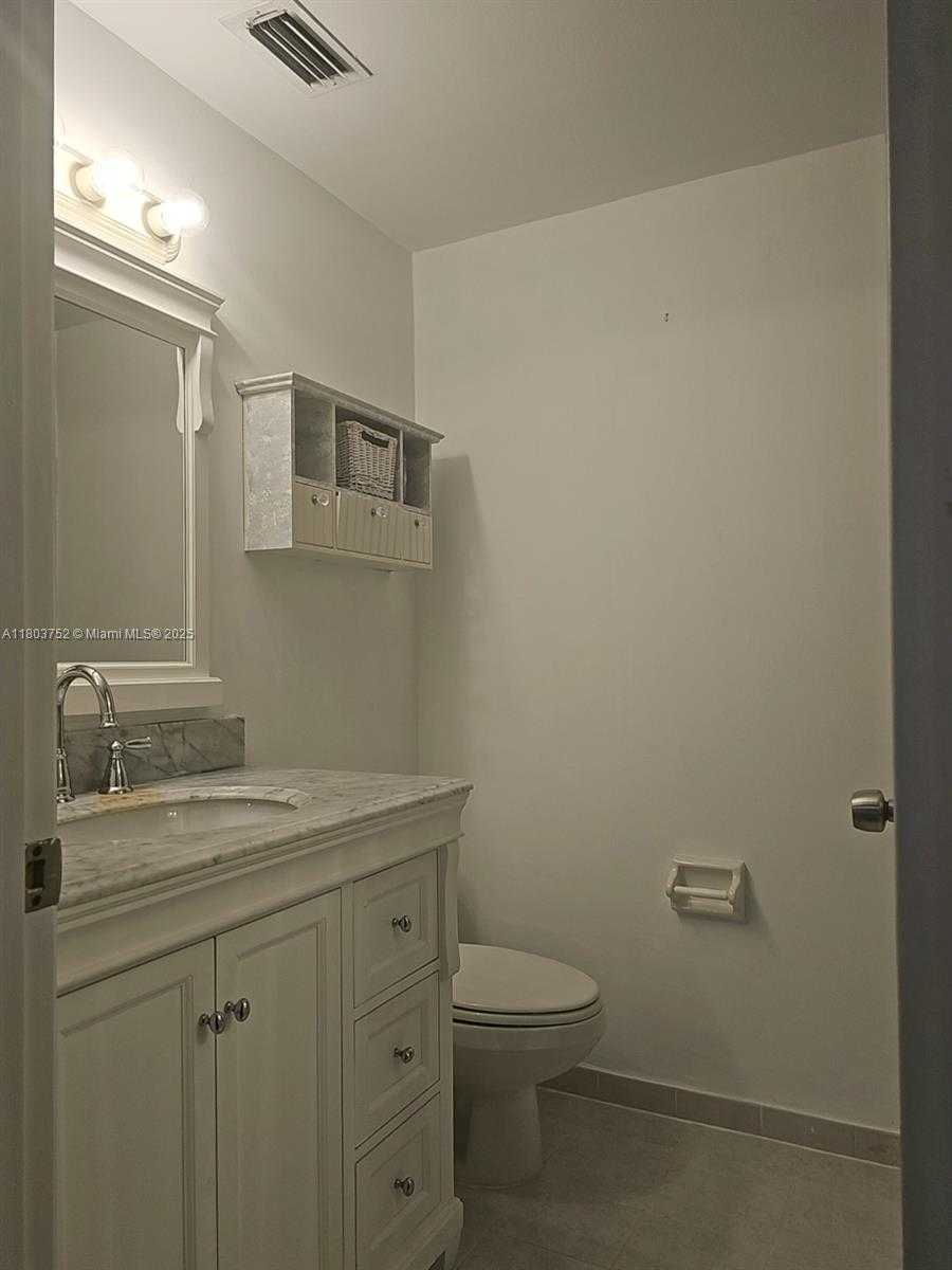 Small Image of 7870 SOUTH WEST 102ND LN, Miami Number 32