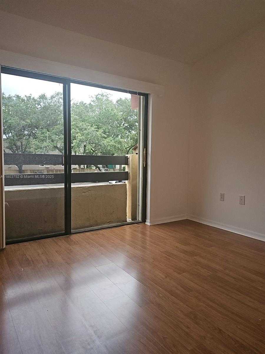 Small Image of 7870 SOUTH WEST 102ND LN, Miami Number 33