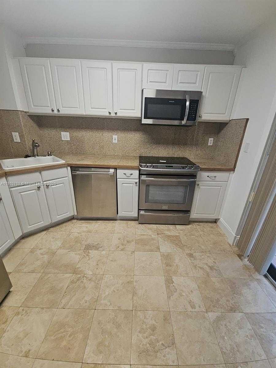 Small Image of 7870 SOUTH WEST 102ND LN, Miami Number 7