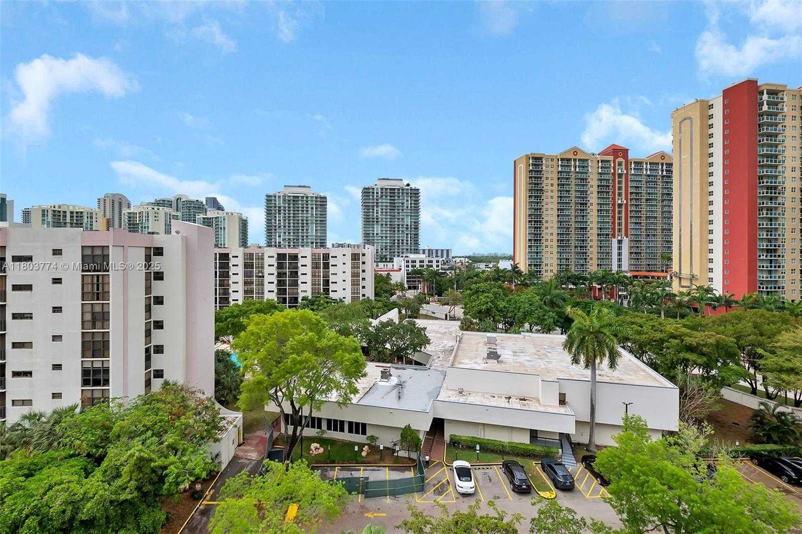 Small Image of 17021 NORTH BAY RD #918, Sunny Isles Beach Number 15