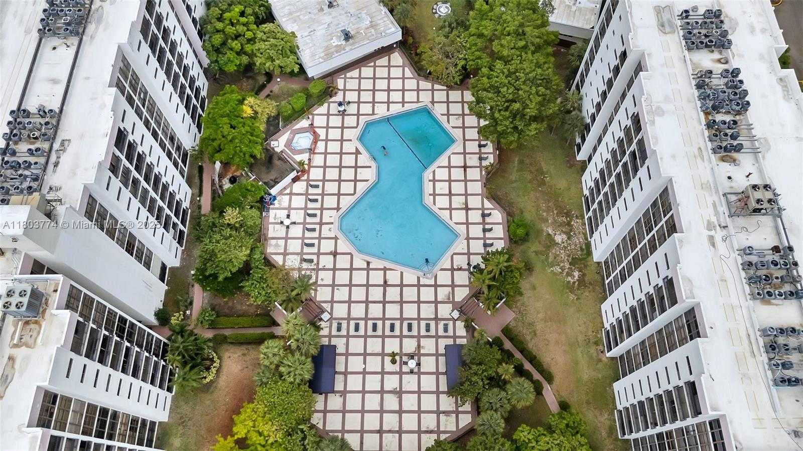 Small Image of 17021 NORTH BAY RD #918, Sunny Isles Beach Number 20