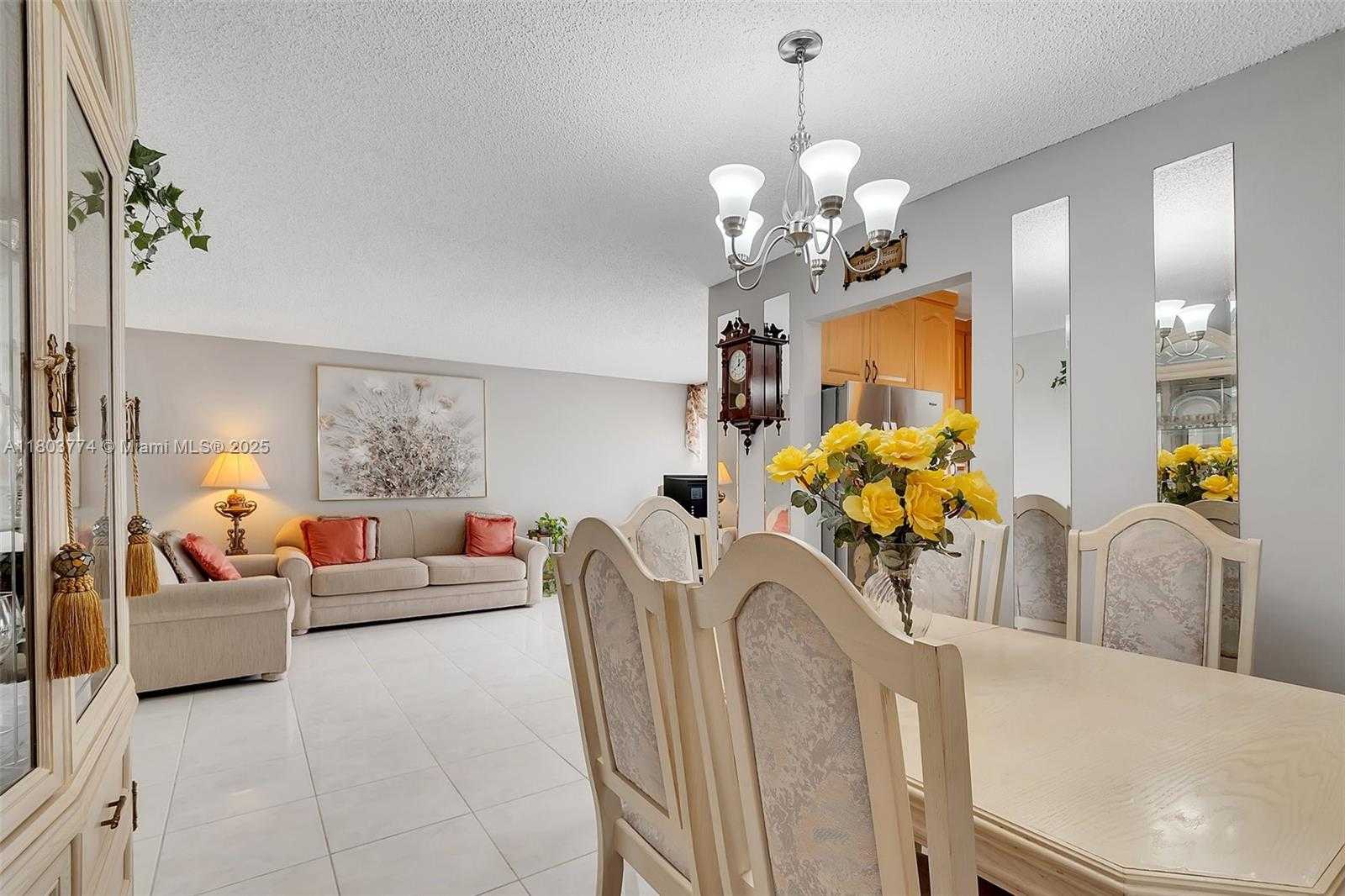 Small Image of 17021 NORTH BAY RD #918, Sunny Isles Beach Number 5