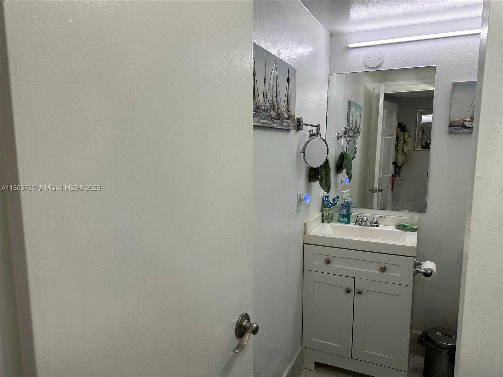 Small Image of 260 NORTH WEST 107TH AVE #222, Miami Number 12