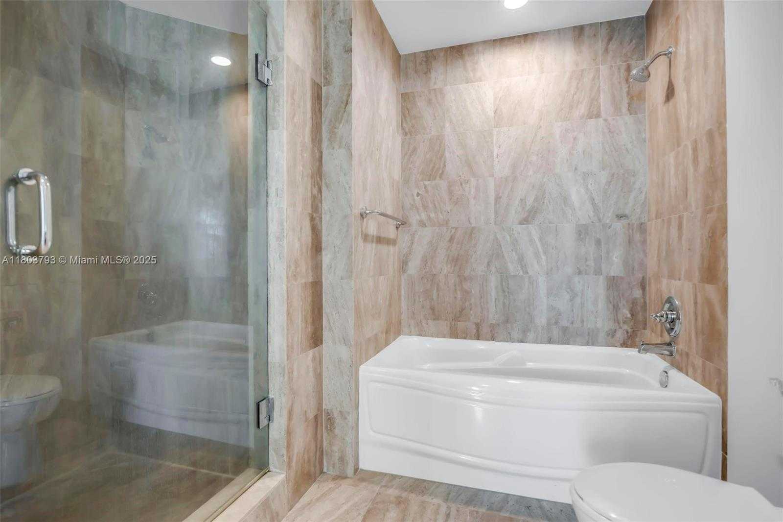 Small Image of Aston Martin Residences Sales Gallery, 300 Biscayne Blvd, Miami, FL 33131, USA Number 13
