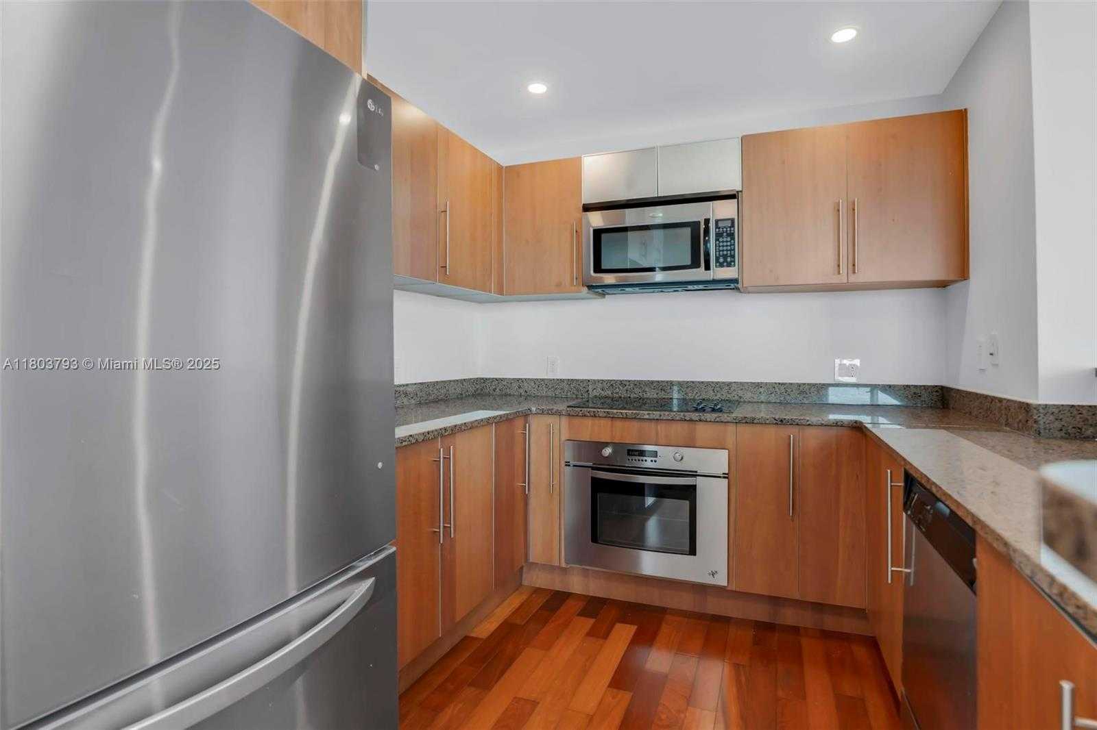 Small Image of Aston Martin Residences Sales Gallery, 300 Biscayne Blvd, Miami, FL 33131, USA Number 19