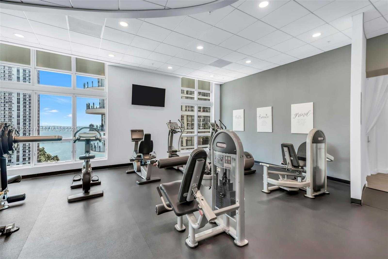 Small Image of Aston Martin Residences Sales Gallery, 300 Biscayne Blvd, Miami, FL 33131, USA Number 21