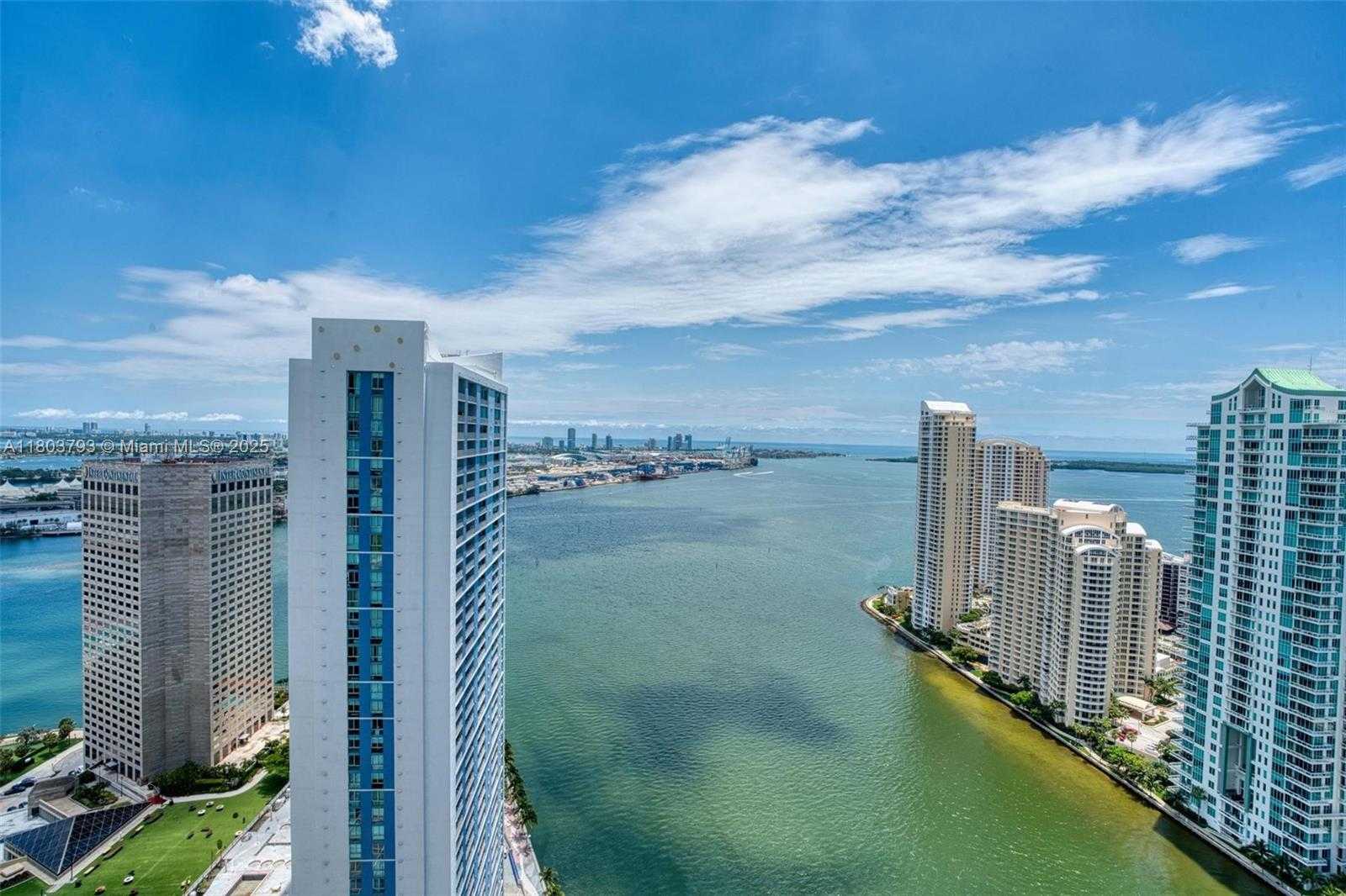 Small Image of Aston Martin Residences Sales Gallery, 300 Biscayne Blvd, Miami, FL 33131, USA Number 34
