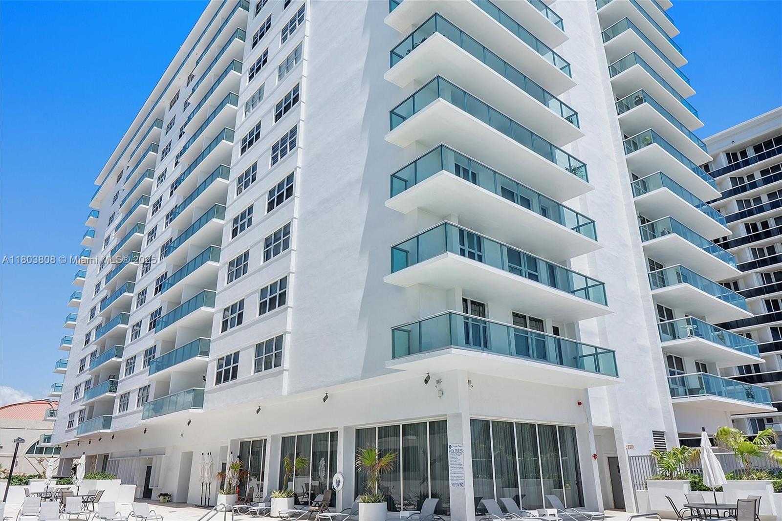 Small Image of 9511 COLLINS AVE #1002, Surfside Number 19