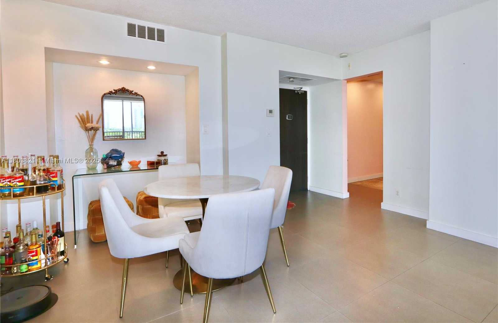 Small Image of 20379 WEST COUNTRY CLUB DR #836, Aventura Number 17