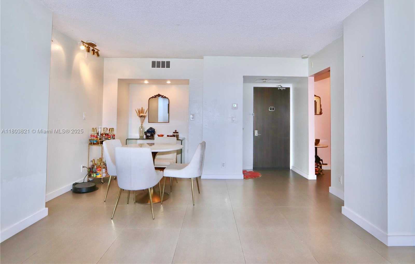 Small Image of 20379 WEST COUNTRY CLUB DR #836, Aventura Number 18
