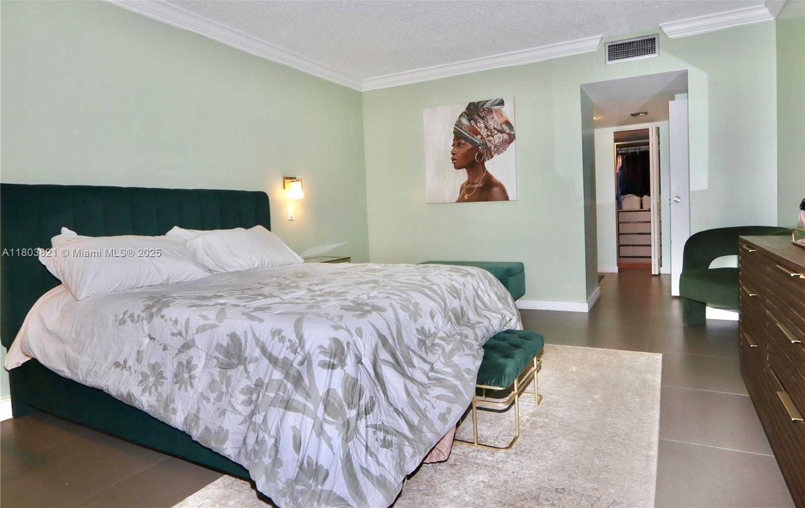 Small Image of 20379 WEST COUNTRY CLUB DR #836, Aventura Number 23