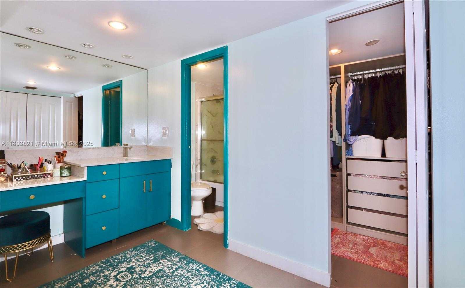 Small Image of 20379 WEST COUNTRY CLUB DR #836, Aventura Number 24