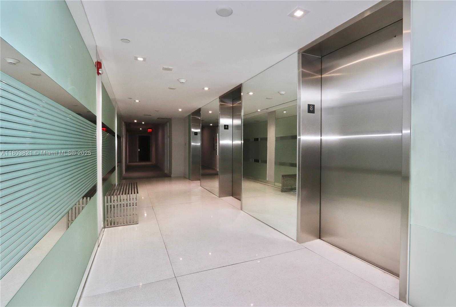 Small Image of 20379 WEST COUNTRY CLUB DR #836, Aventura Number 32