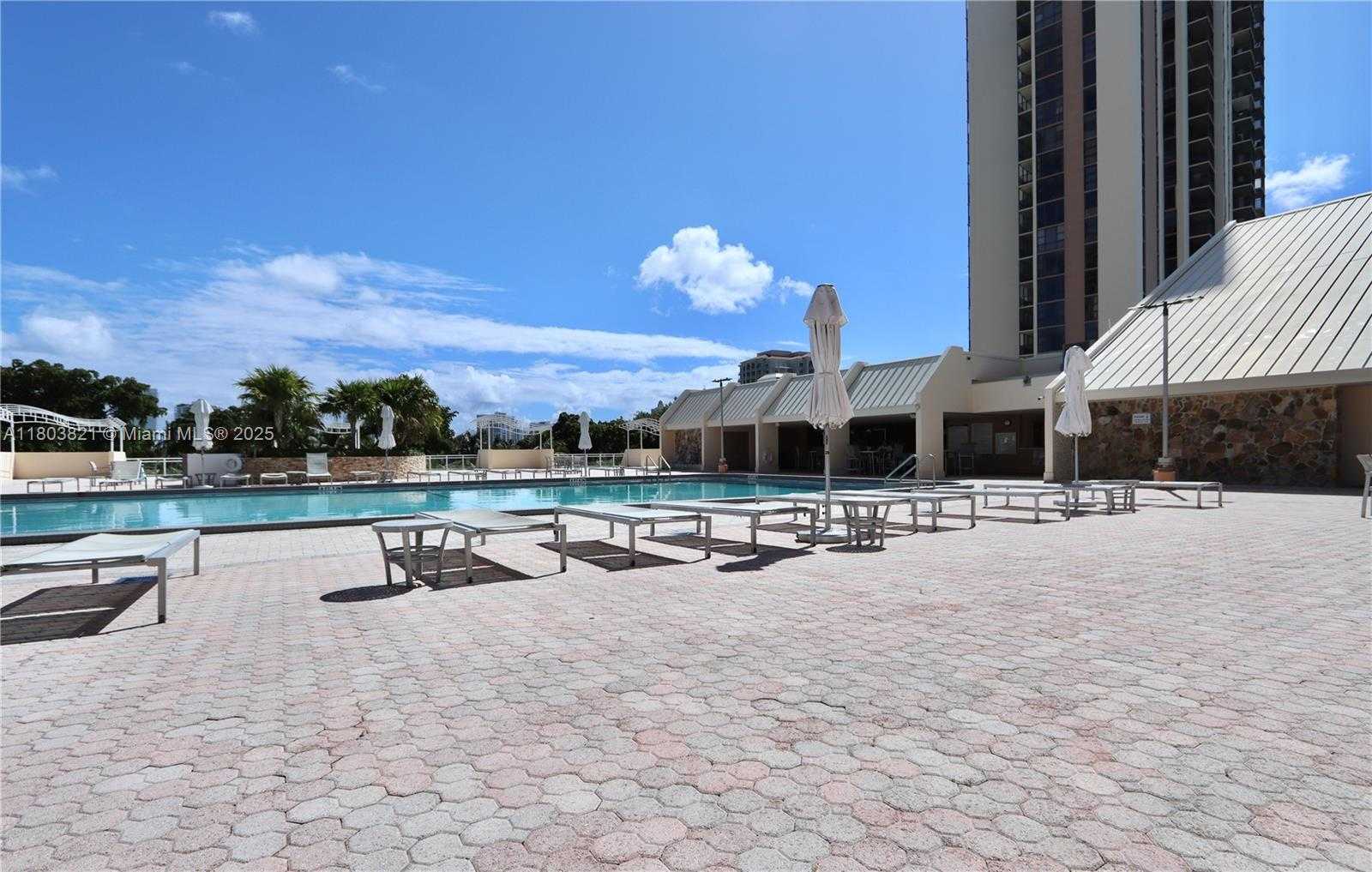 Small Image of 20379 WEST COUNTRY CLUB DR #836, Aventura Number 37