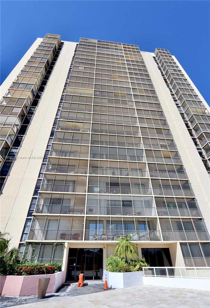 Small Image of 20379 WEST COUNTRY CLUB DR #836, Aventura Number 43