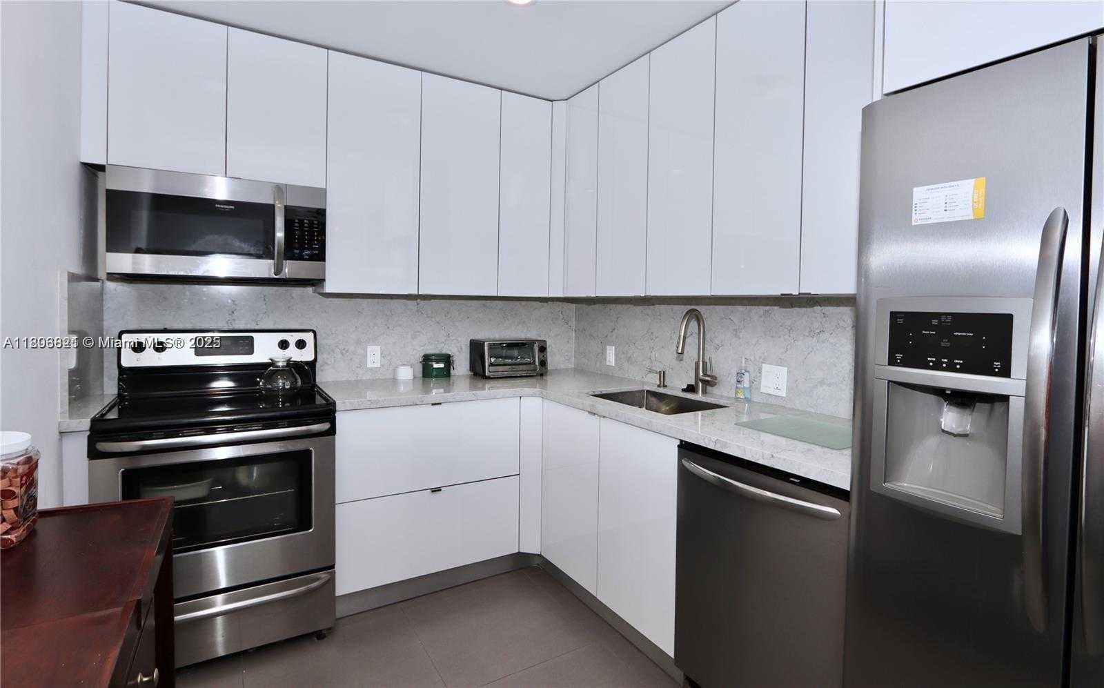 Small Image of 20379 WEST COUNTRY CLUB DR #836, Aventura Number 6
