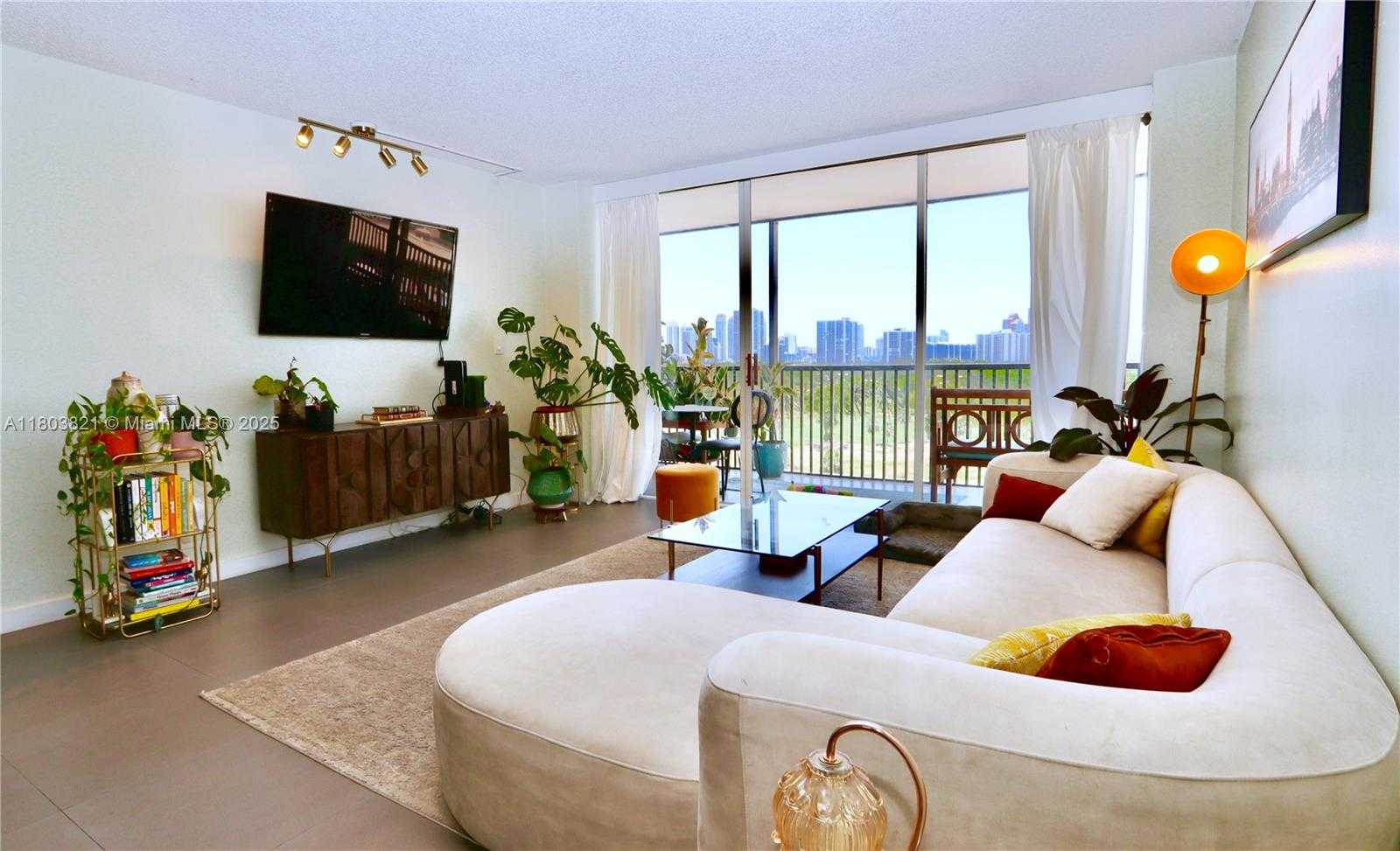 Small Image of 20379 WEST COUNTRY CLUB DR #836, Aventura Number 9