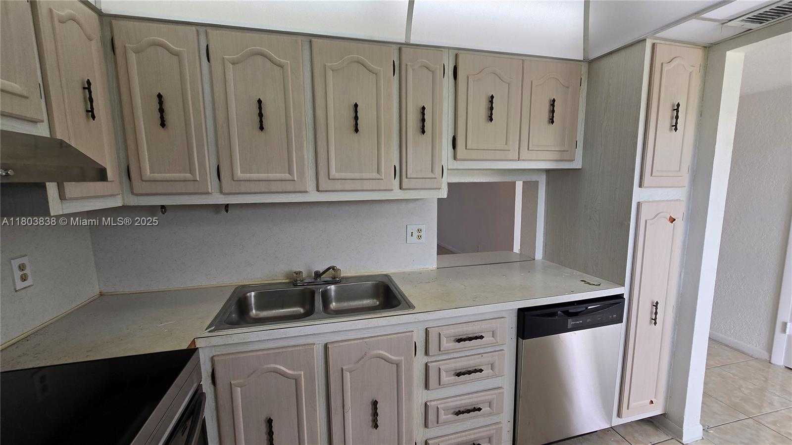 Small Image of 2520 NORTH EAST 1ST CT #406, Boynton Beach Number 3