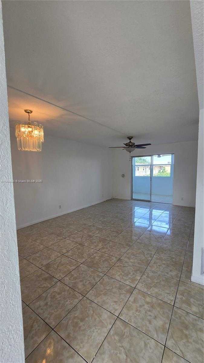 Small Image of 2520 NORTH EAST 1ST CT #406, Boynton Beach Number 9