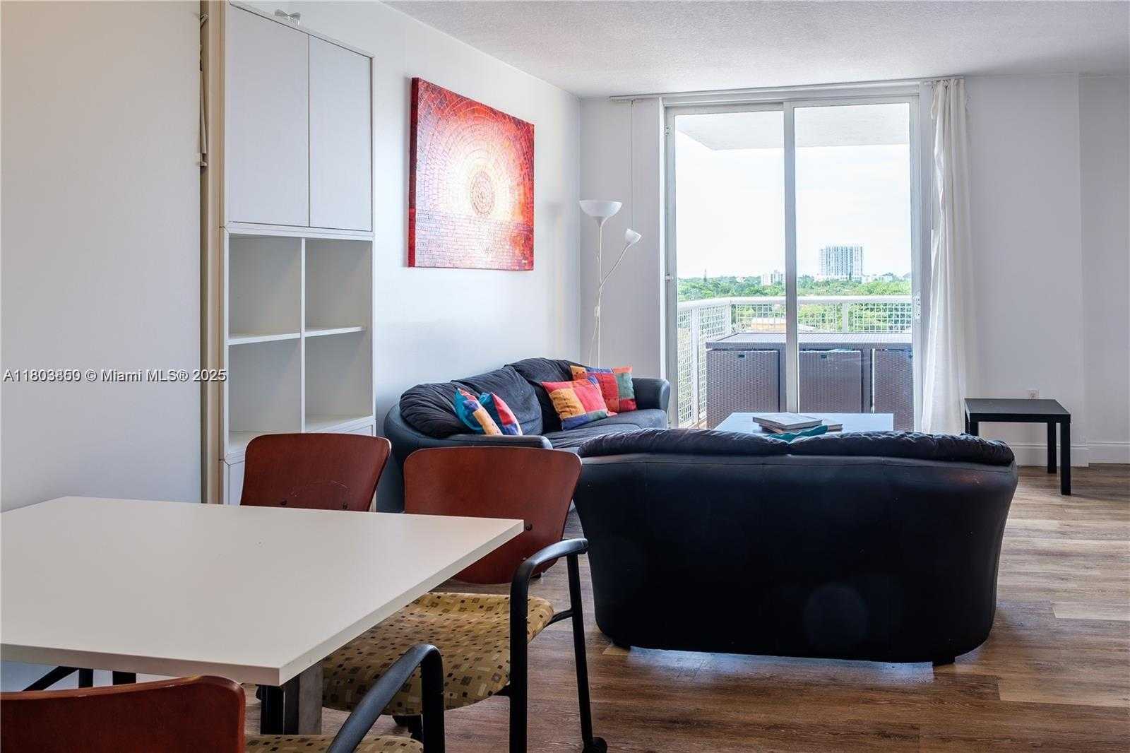 Small Image of 900 SOUTH WEST 8TH ST #710, Miami Number 3