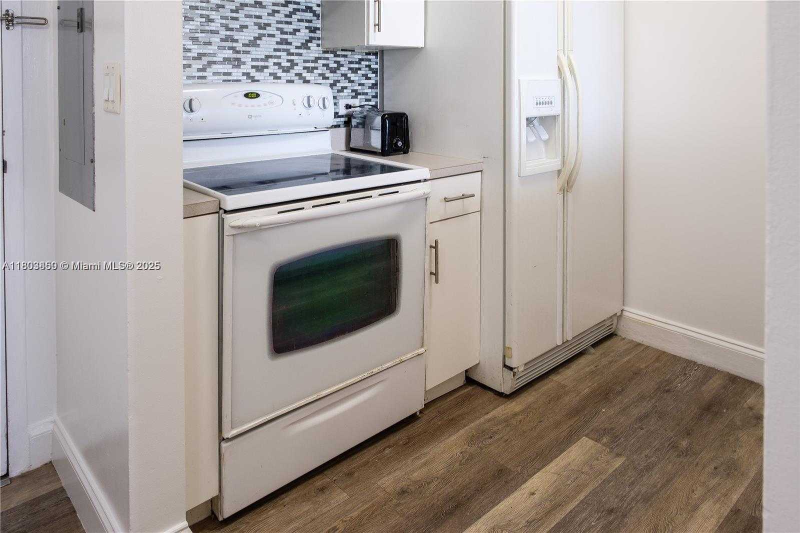 Small Image of 900 SOUTH WEST 8TH ST #710, Miami Number 5