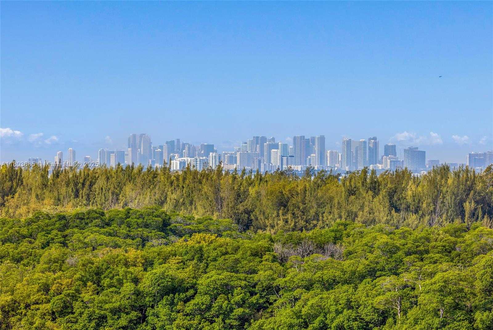 Small Image of 400 KINGS POINT DR #1021, Sunny Isles Beach Number 23