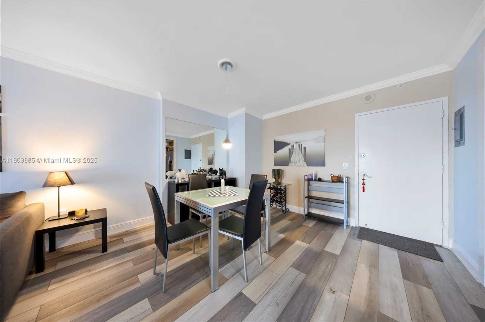 Small Image of 400 KINGS POINT DR #1021, Sunny Isles Beach Number 4