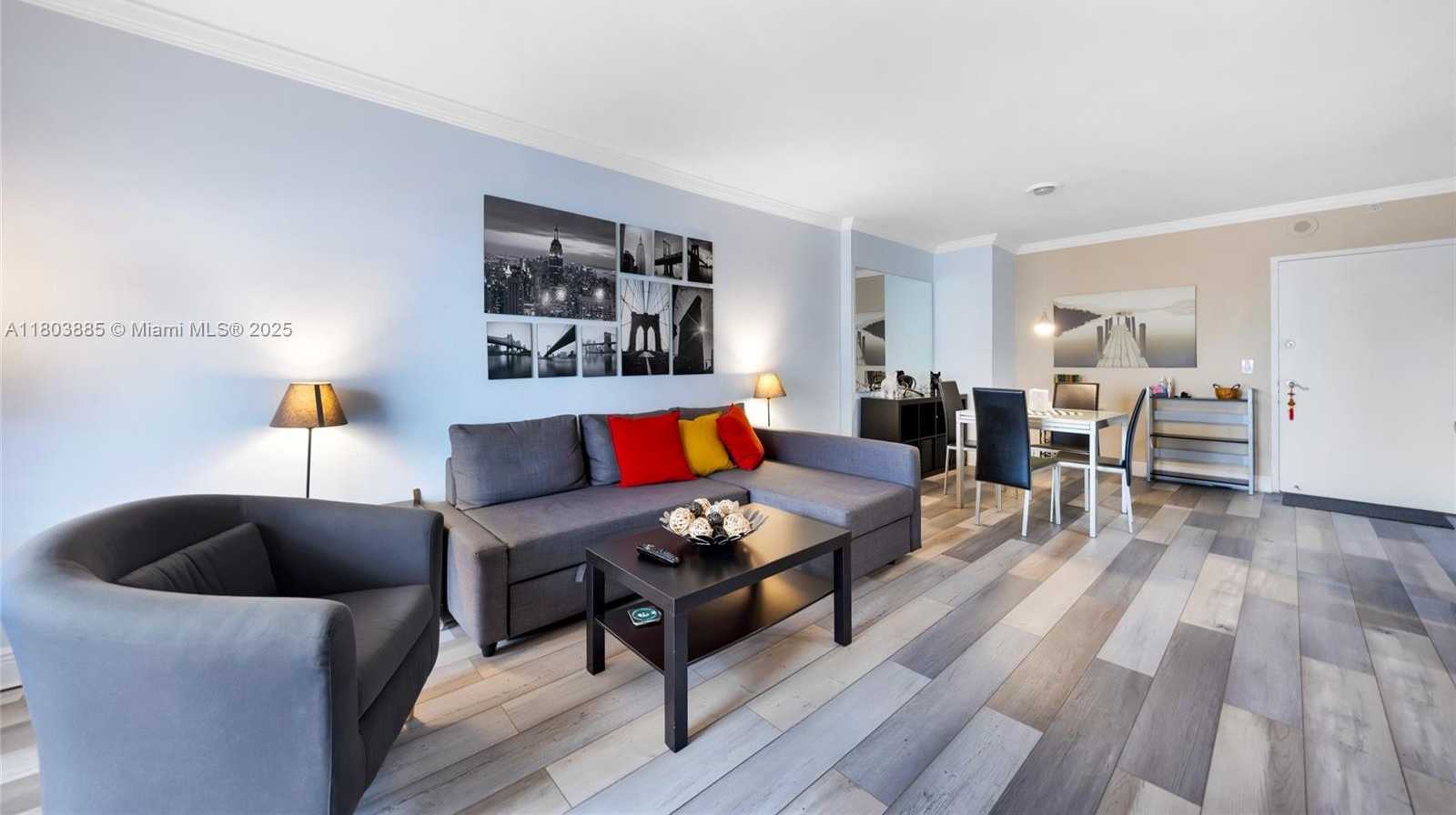 Small Image of 400 KINGS POINT DR #1021, Sunny Isles Beach Number 8