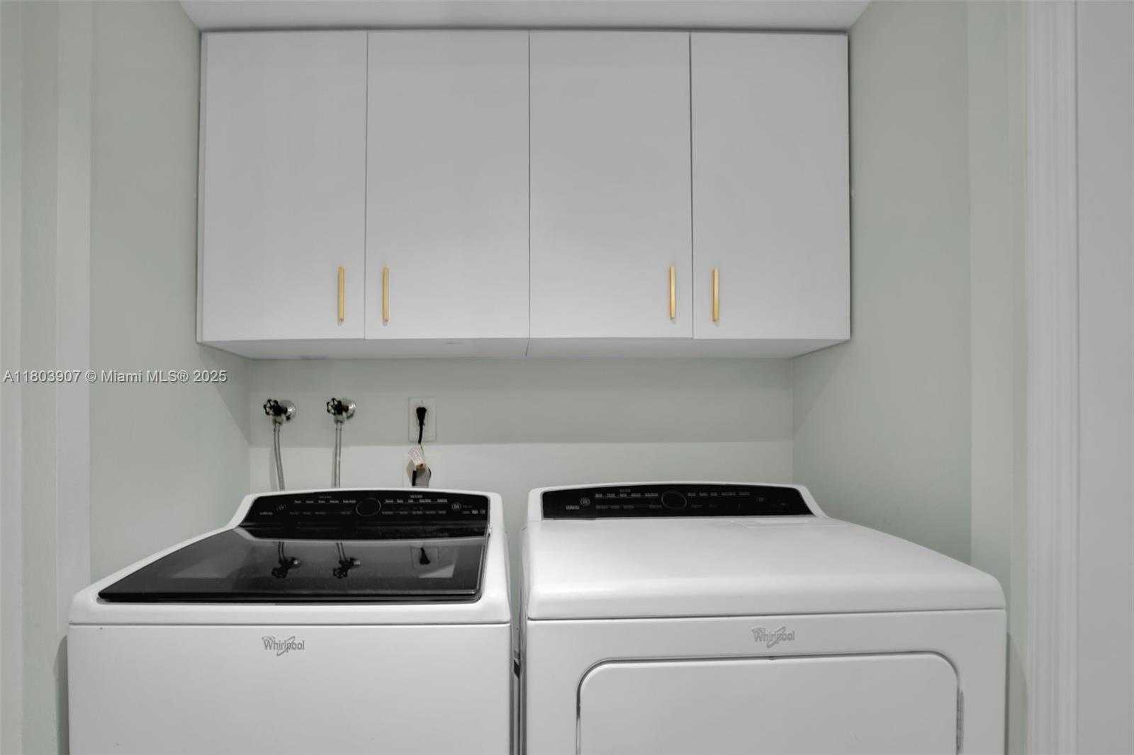 Small Image of 3530 MYSTIC POINTE DR #214, Aventura Number 10