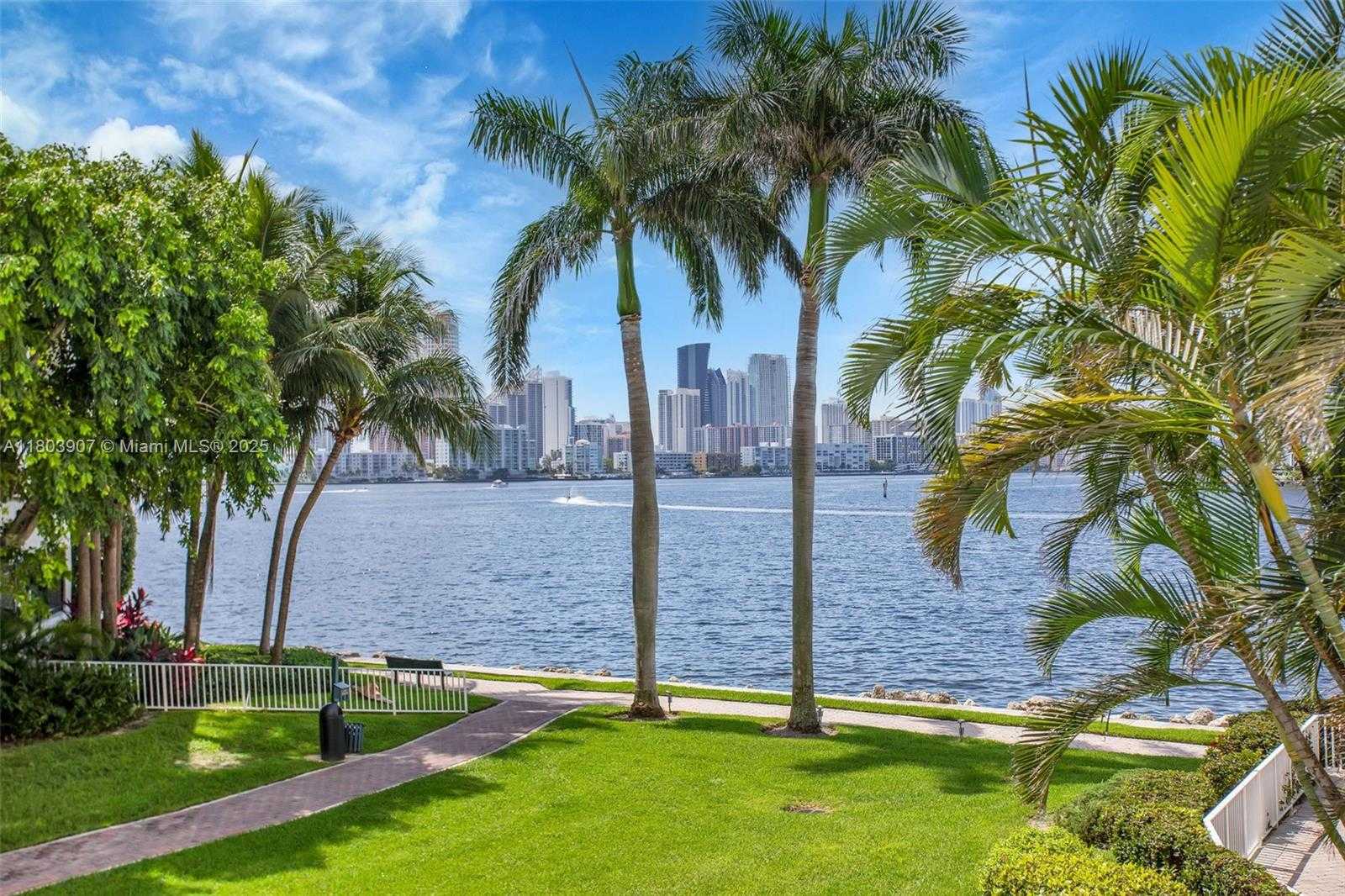 Small Image of 3530 MYSTIC POINTE DR #214, Aventura Number 14