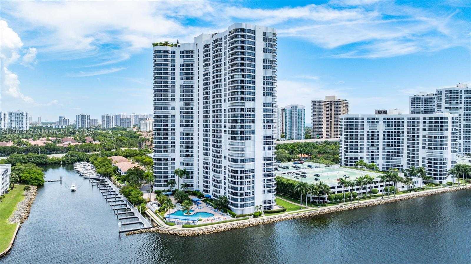 Small Image of 3530 MYSTIC POINTE DR #214, Aventura Number 17