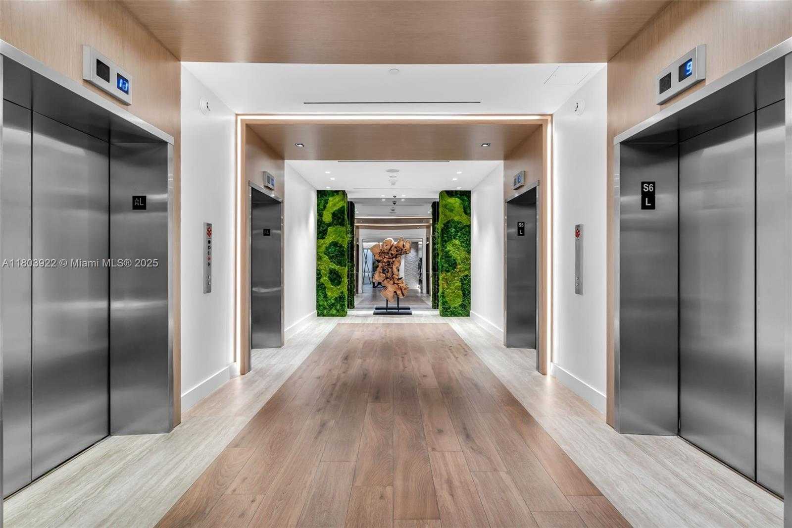 Small Image of 2301 COLLINS AVE #727, Miami Beach Number 4
