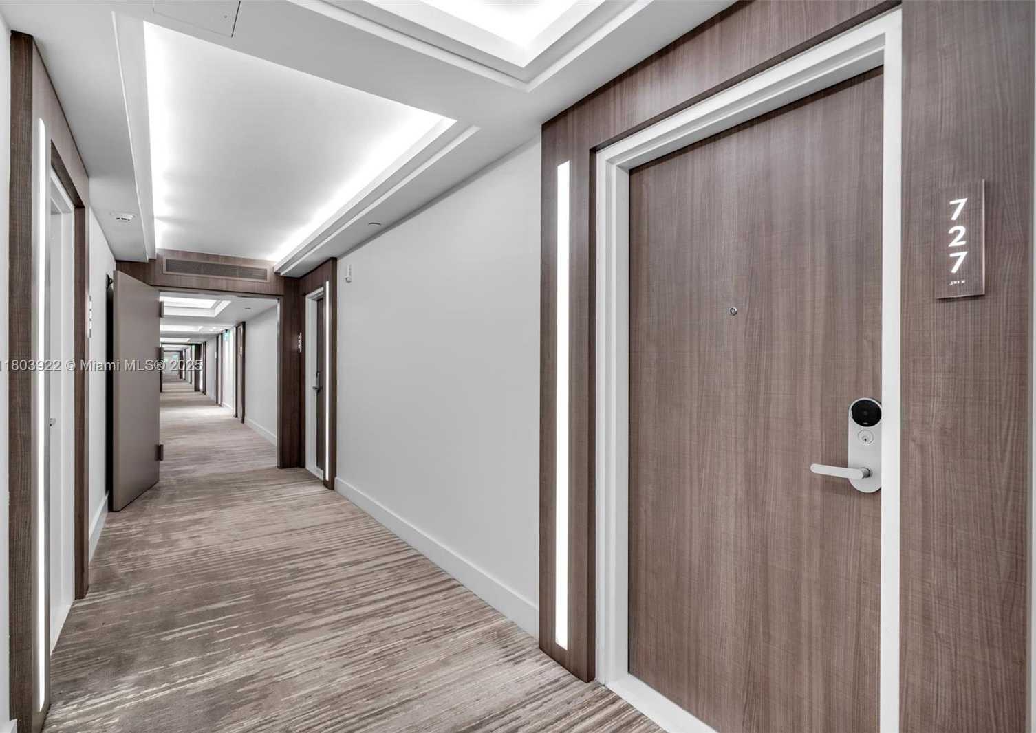 Small Image of 2301 COLLINS AVE #727, Miami Beach Number 5