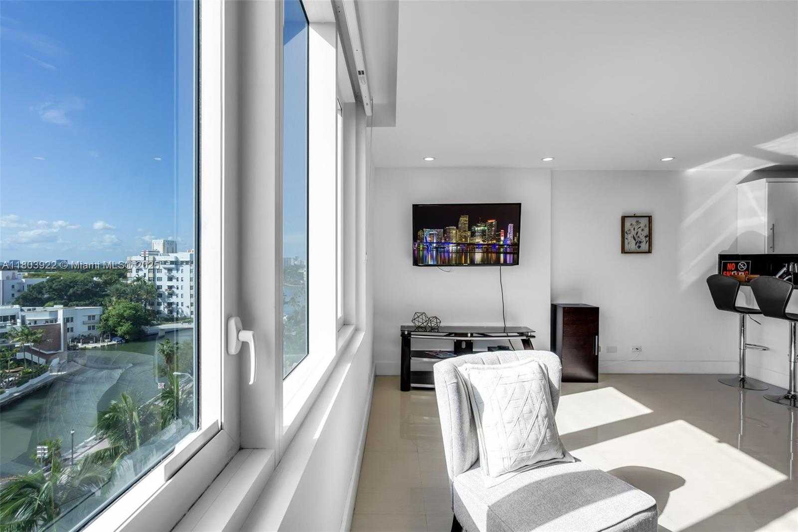 Small Image of 2301 COLLINS AVE #727, Miami Beach Number 9