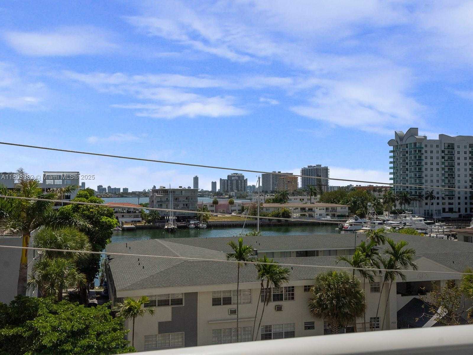 Small Image of 7928 WEST DR #503, North Bay Village Number 17