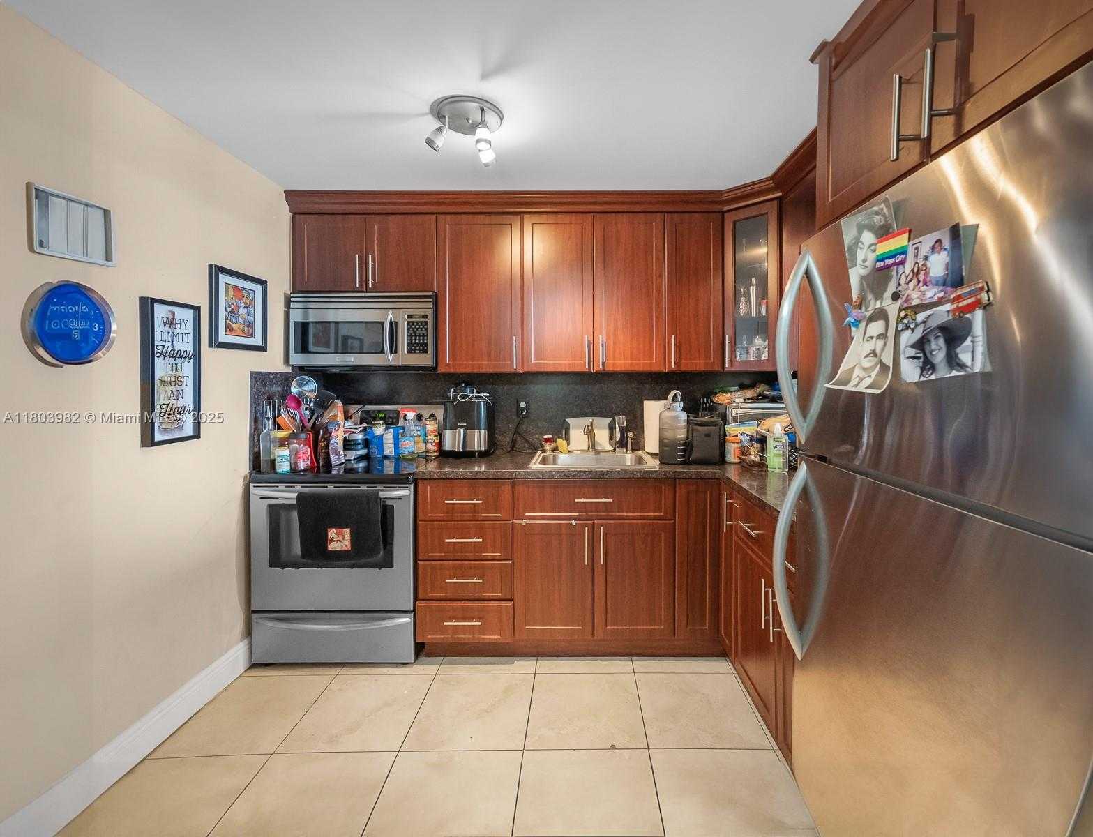Small Image of 7928 WEST DR #503, North Bay Village Number 23