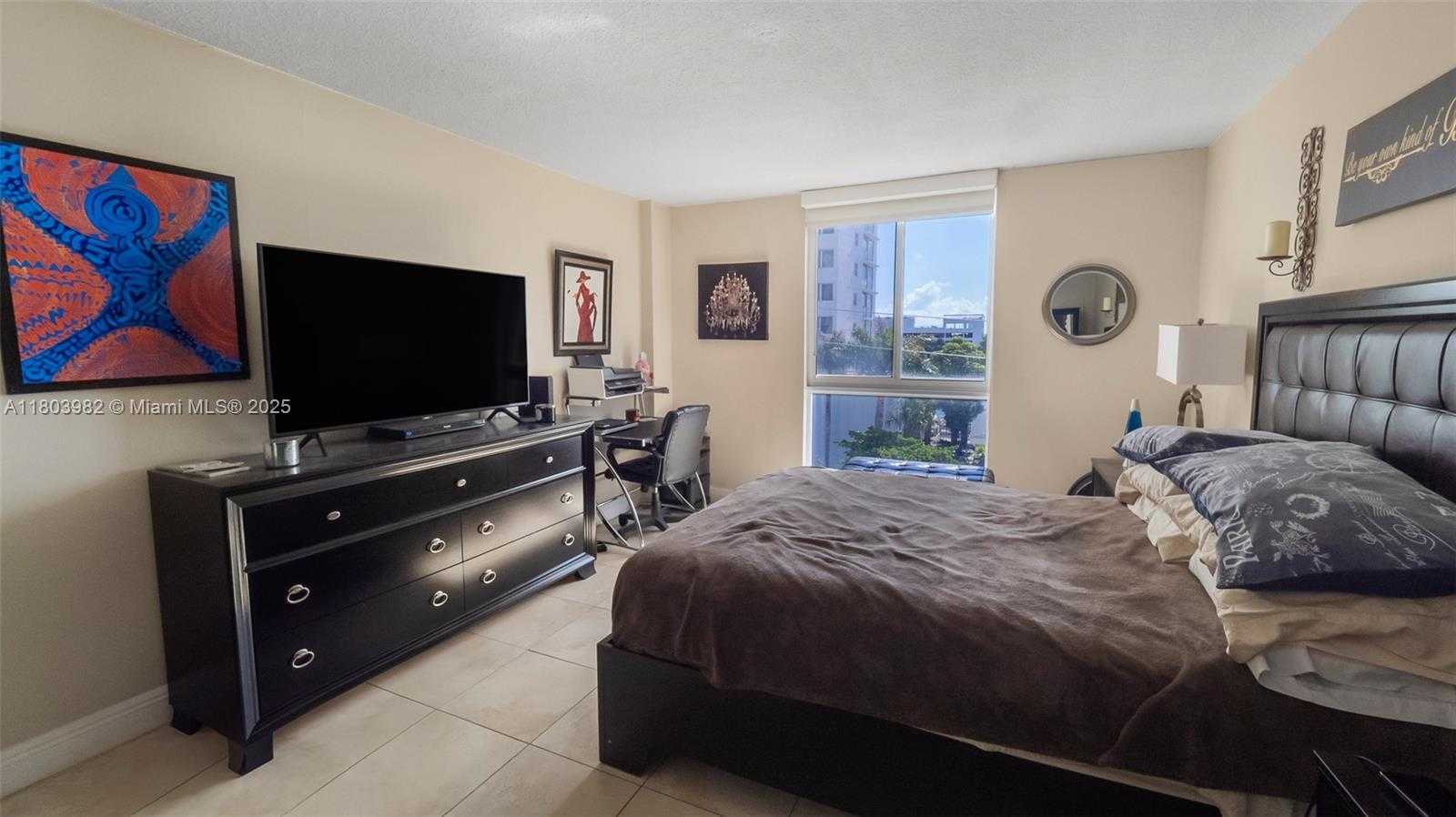 Small Image of 7928 WEST DR #503, North Bay Village Number 26