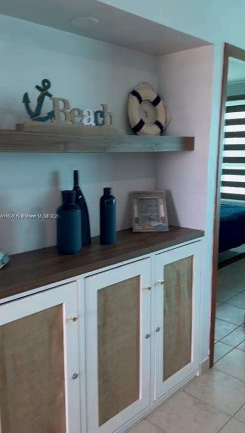 Small Image of SANTA ELENA ECUADOR #B02, Out of City Number 12