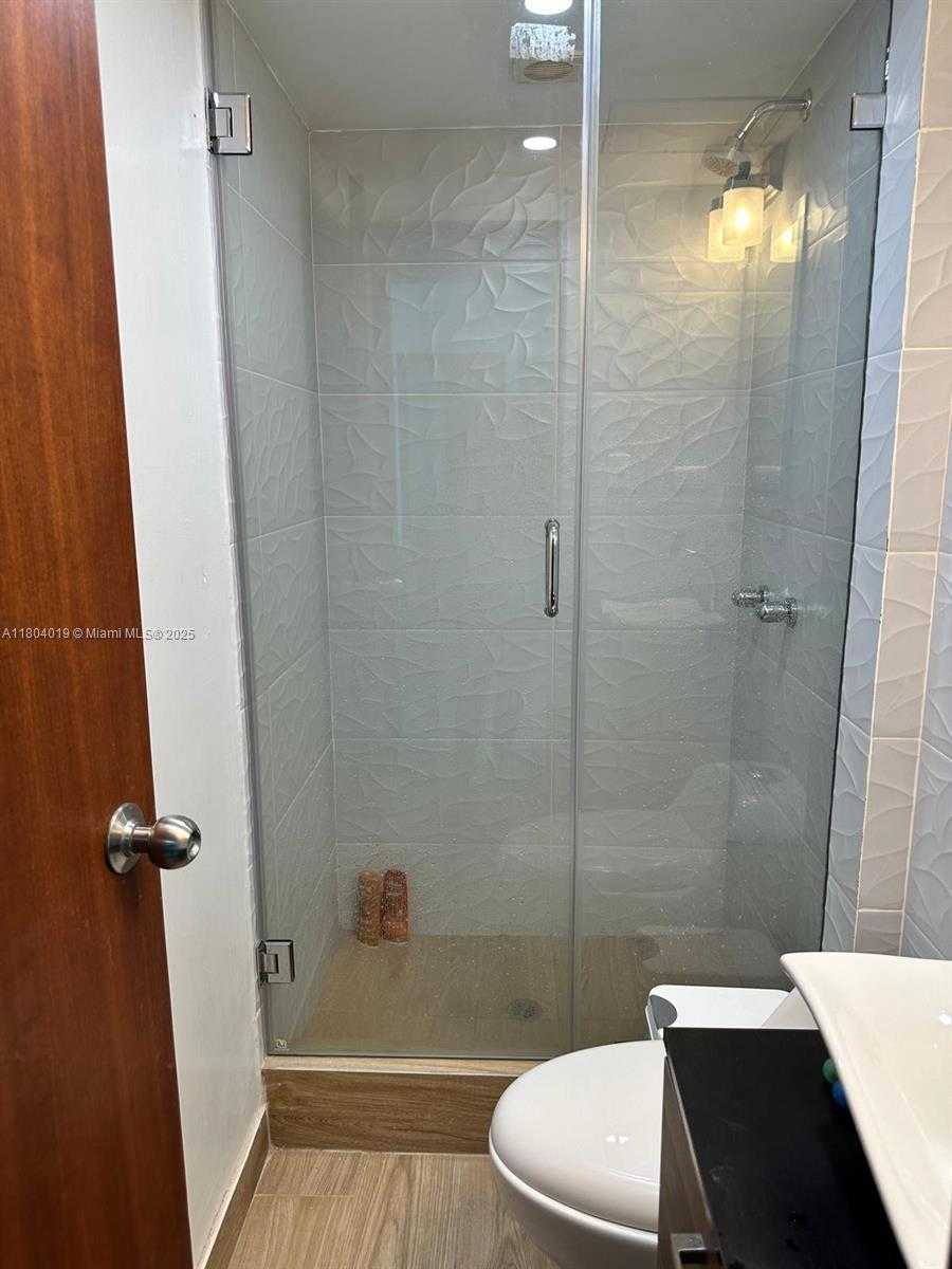 Small Image of SANTA ELENA ECUADOR #B02, Out of City Number 20