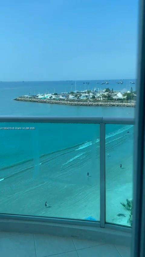 Small Image of SANTA ELENA ECUADOR #B02, Out of City Number 27