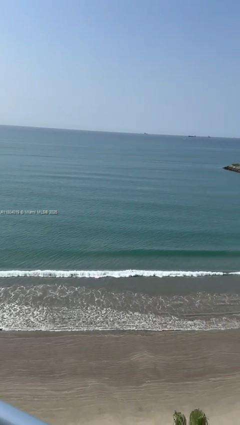 Small Image of SANTA ELENA ECUADOR #B02, Out of City Number 33