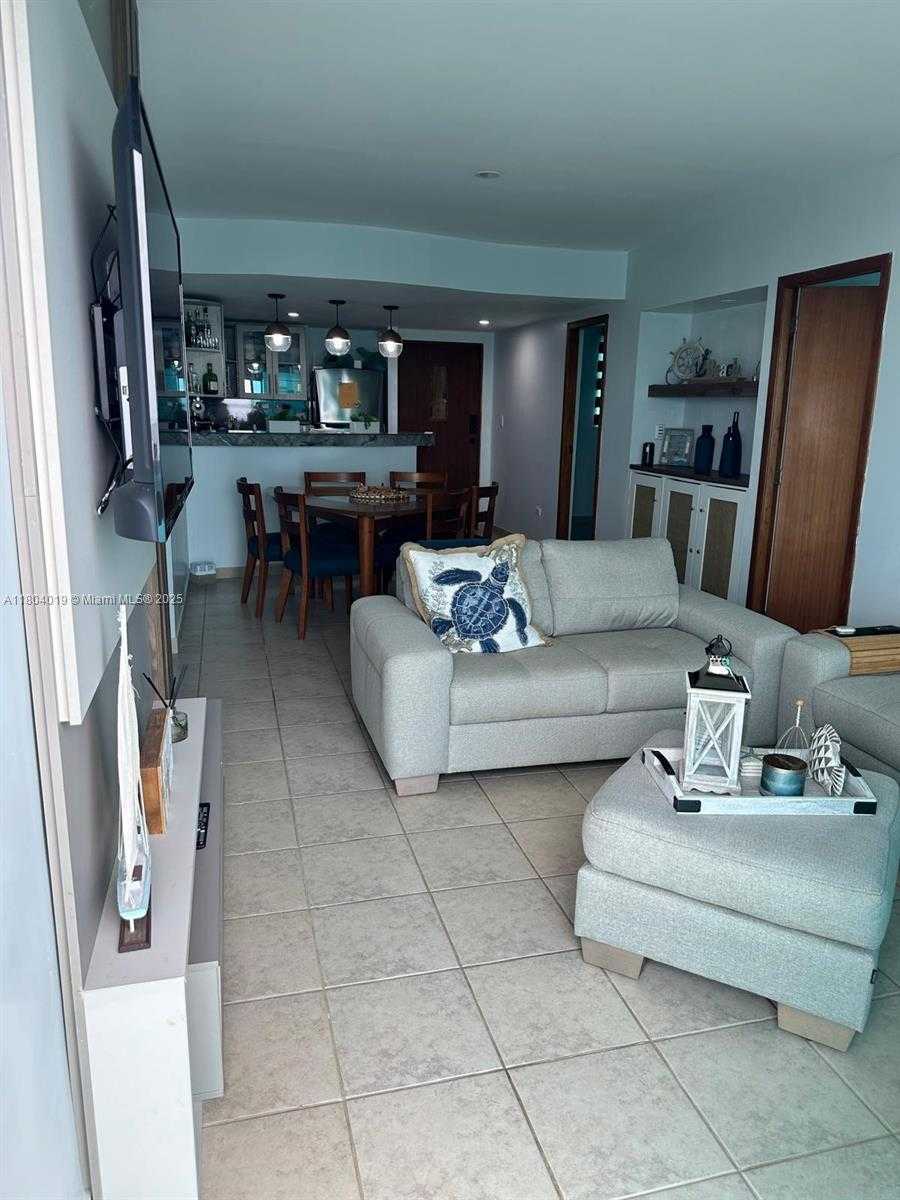 Small Image of SANTA ELENA ECUADOR #B02, Out of City Number 4