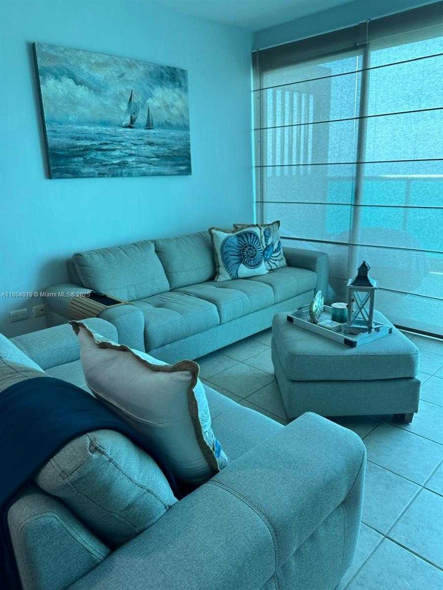 Small Image of SANTA ELENA ECUADOR #B02, Out of City Number 8