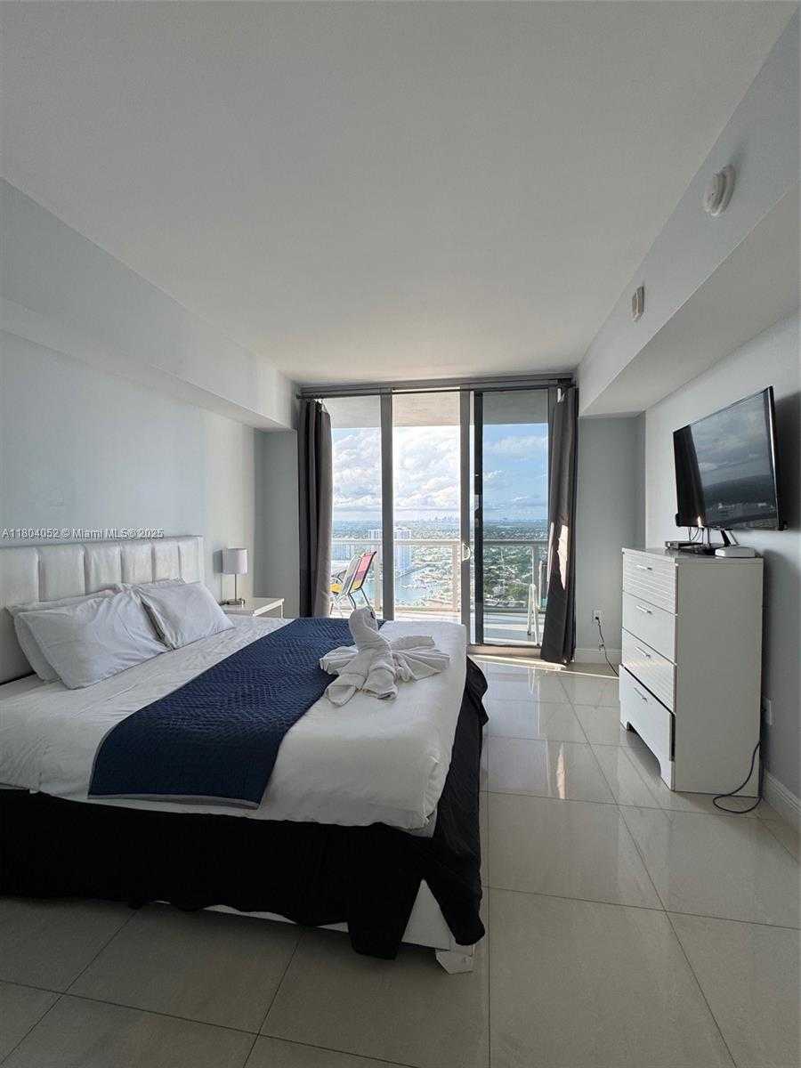 Small Image of 2600 EAST HALLANDALE BEACH BLVD #T3210, Hallandale Beach Number 12