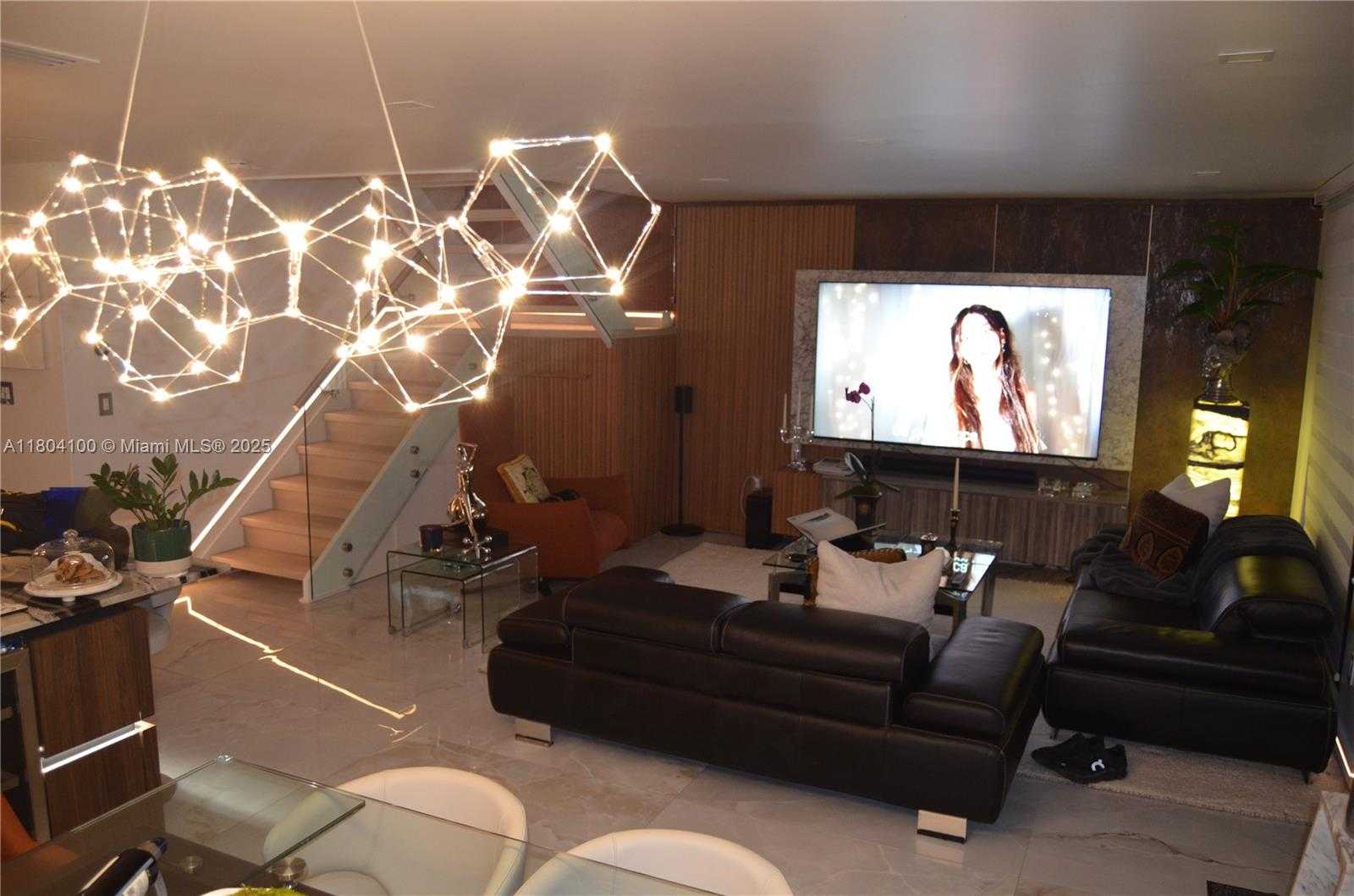 Small Image of 3629 ESTEPONA AVE, Doral Number 20