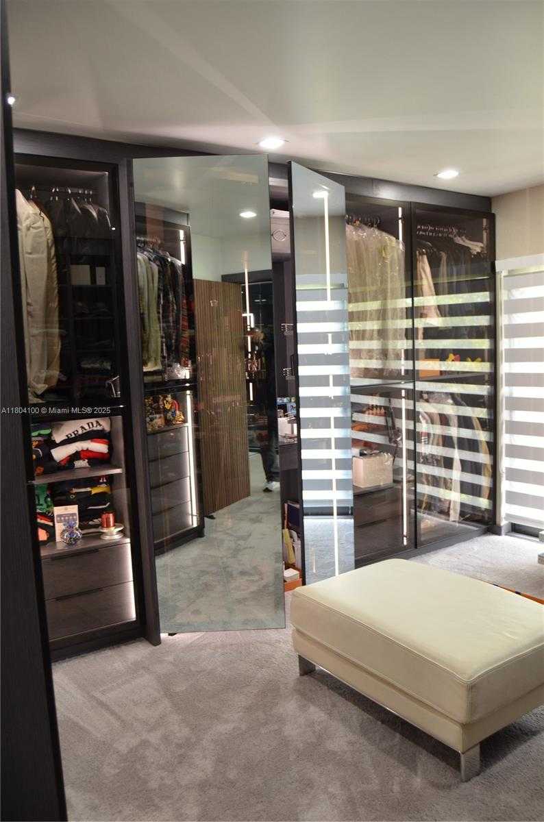 Small Image of 3629 ESTEPONA AVE, Doral Number 51