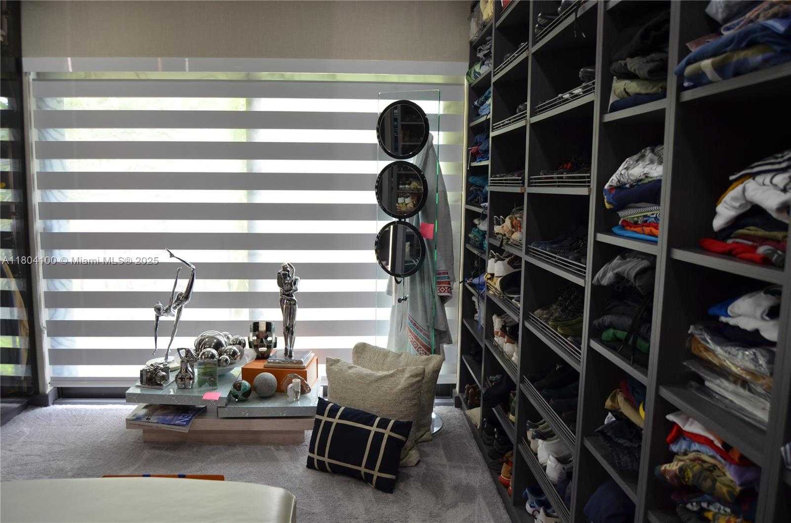 Small Image of 3629 ESTEPONA AVE, Doral Number 53