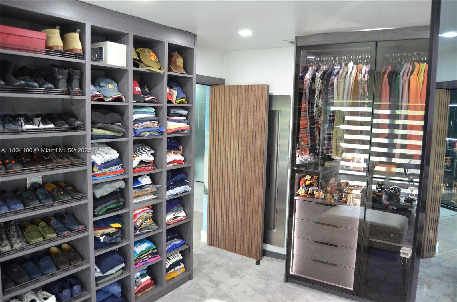 Small Image of 3629 ESTEPONA AVE, Doral Number 54